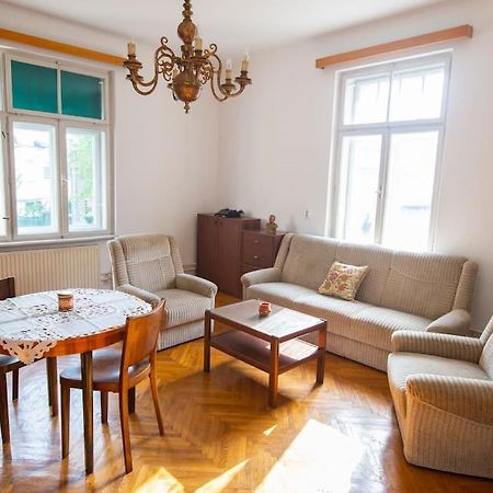 Socialist Experience In The City Center Liubliana Exterior foto